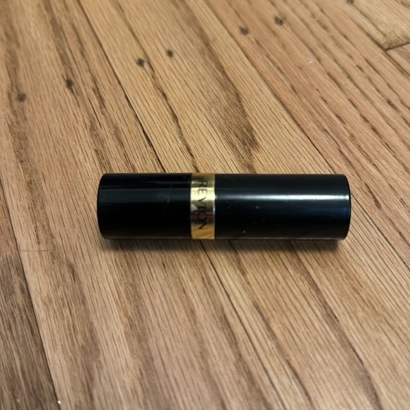 FREE WITH ANY PURCHASE!! 3 BRAND NEW Lip Stick 💄 - Picture 5 of 5